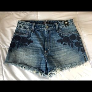 Abercrombie & Fitch Annie High Rise Short